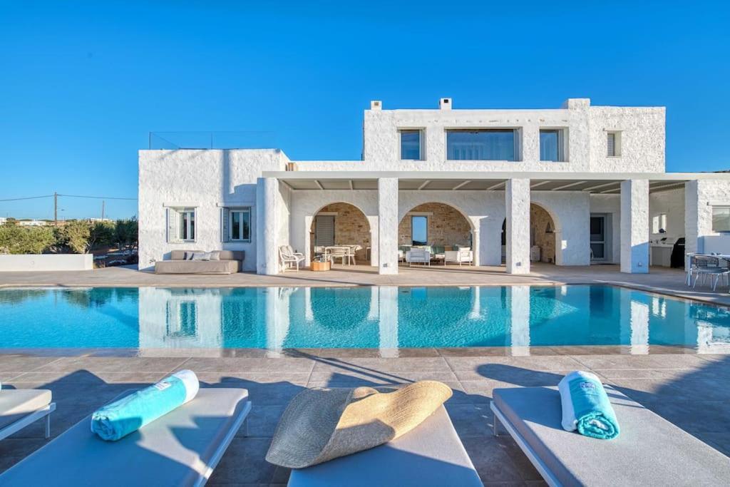 Grand Villa Reve Науса Екстериор снимка