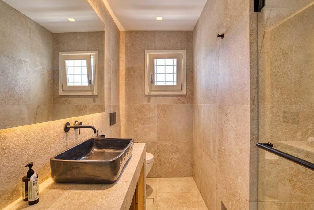 Grand Villa Reve Науса Екстериор снимка