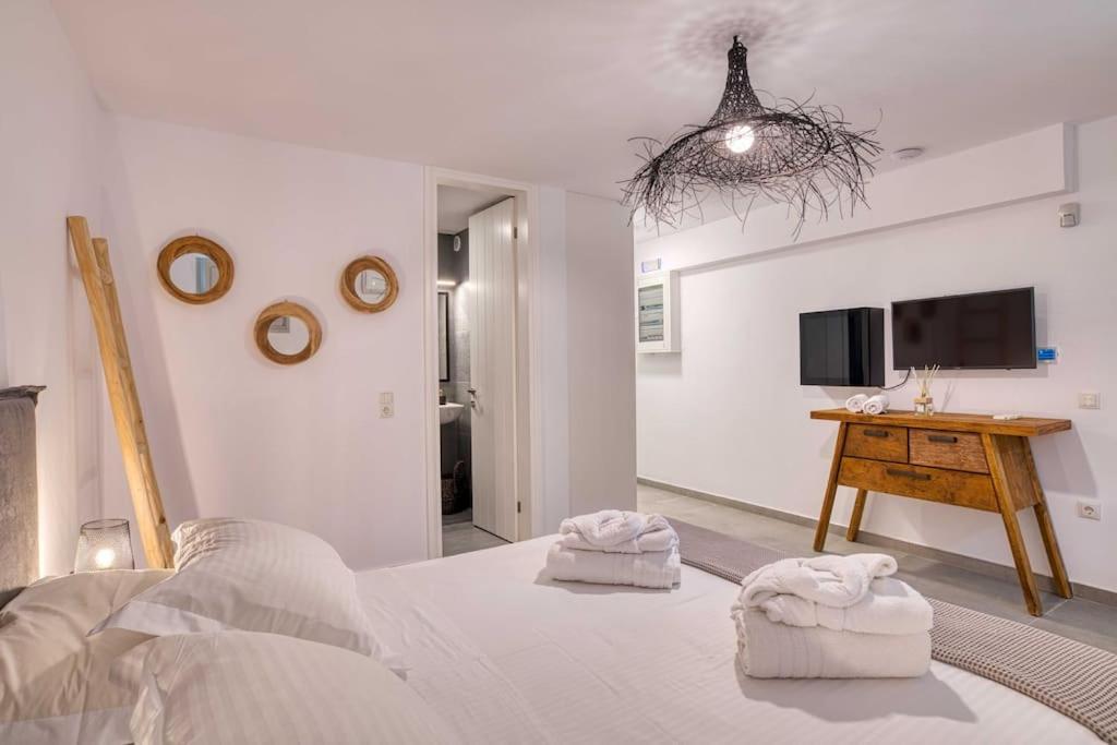 Grand Villa Reve Науса Екстериор снимка